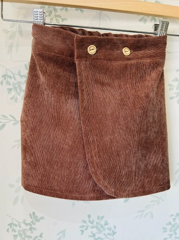 FALDA MICROPANA NIÑA CISNE